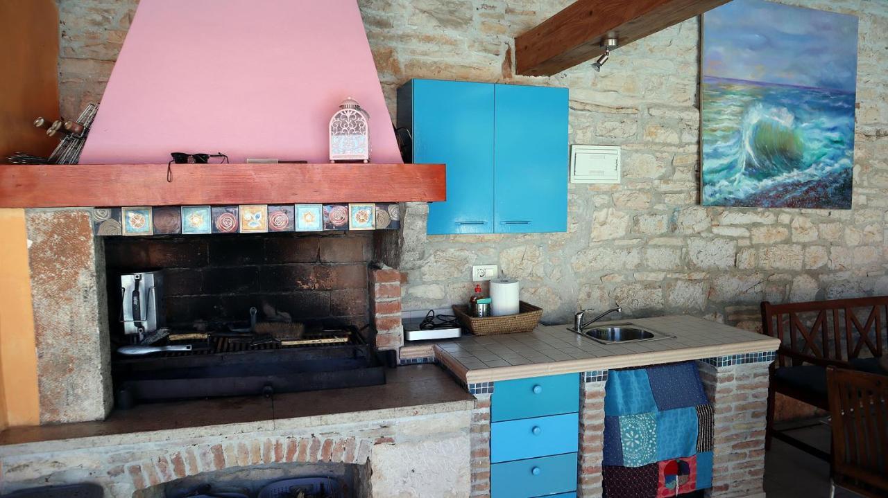 "Art House" Rovinj-Holiday, Holiday Home To Rent Rovinjsko Selo Exterior photo